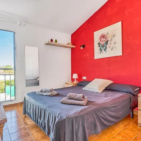 Apartamento A 2 Minutos De Playa Cala Blanca  Exterior photo